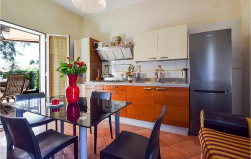  Amazing Apartment In Trecastagni With Wifi in Trecastagni