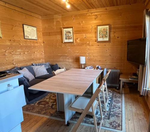 The 'SHED' Log Cabin, Bishop Sutton in Stowey