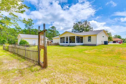Navarre House with Game Room 5 Mi to Beaches! Navarre House with Game Room 5 Mi to Beaches!