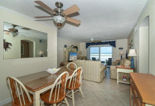 Colony Beach Club 102 - Ground Level Beachfront Sugar Sands Condo in Edgewater, USA