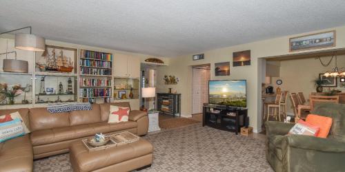Errol-by-the-Sea 417 - Fantastic ocean and pool views in Edgewater, USA