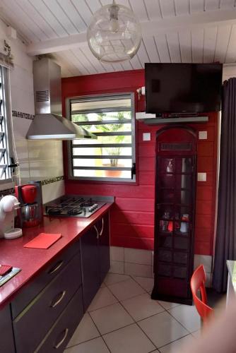 Bungalow charmant à Le Gosier avec jardin clos et parking - image 8
