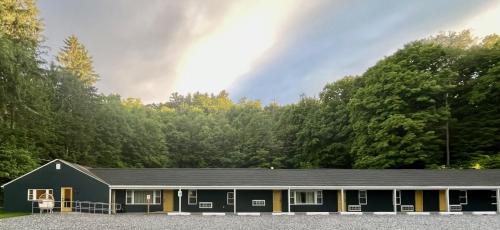 East Rock Inn - image 9