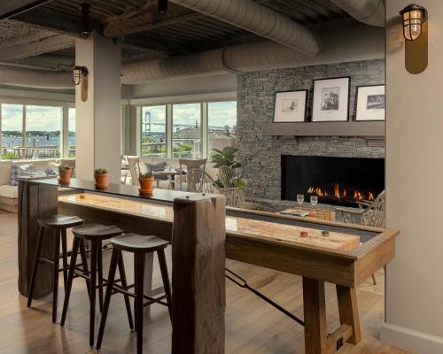 บริการและสิ่งอำนวยความสะดวก, เกอร์นีย์ นิวพอร์ต รีสอร์ต แอนด์ มารีนา (Newport Harbor Island Resort) in นิวพอร์ท (RI)