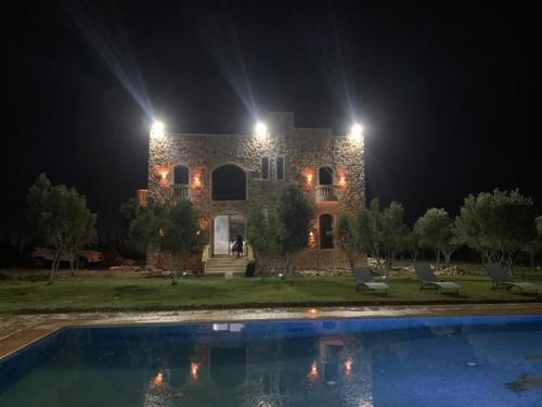 Swimming pool, Gite avec piscine prive in Swiss City