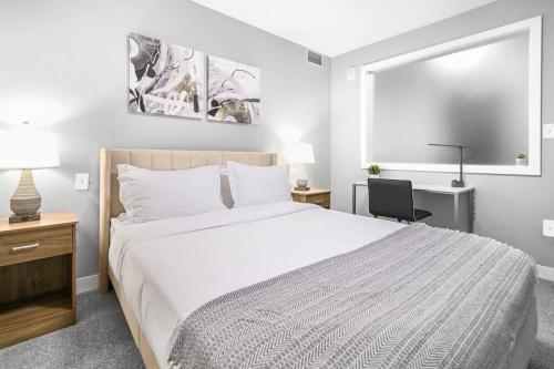 2BR unit in the Heart of DT on Playhouse Square, with Pool and Gym Access-1106 in Cleveland, USA