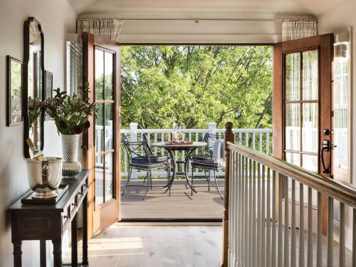 1313 West Luxury Boutique Hotel - image 9