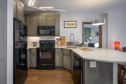 Zephyr Mountain Lodge 1318 - Ski In Ski Out Condo in Winter Park, USA