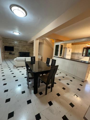 Mani Spot in Almiro in Kyparissos