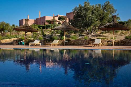Viesnīcas āriene, Privatisation du Domaine La Colline Des Oliviers in Bou Mkila
