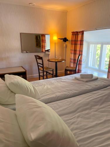1 double bed