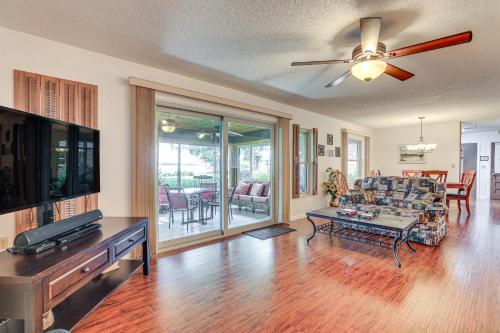 Lakefront Frostproof Vacation Rental with Beach! in Frostproof, USA