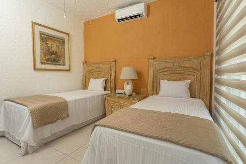 Fully-Equipped Villas with Private & Shared Pools