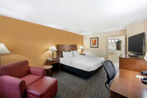 Best Western Snyder Inn - image 7