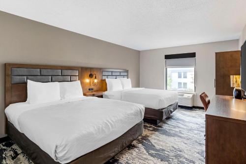 Best Western Plus Bourbonnais Hotel & Suites - Tap to explore photos