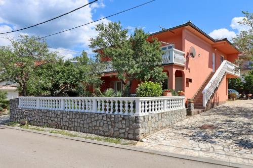 Apartments with a parking space Senj - 5571 Senj
