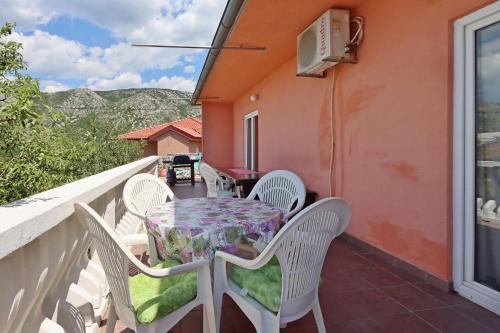 Two-Bedroom Apartment with Terrace and Sea View image 5