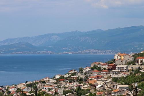 Two-Bedroom Apartment with Terrace and Sea View image 4