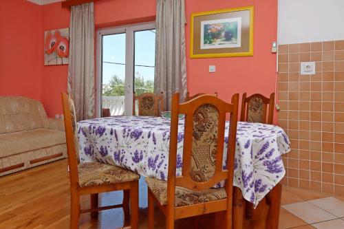Two-Bedroom Apartment with Terrace and Sea View image 6