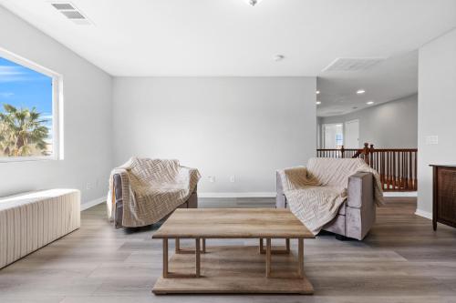 A 5-Bedroom Home in Victorville in Victorville, USA