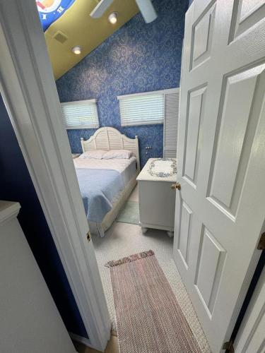 Cozy Home For Family Of Four! in Beach Haven, USA