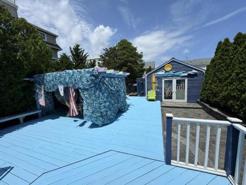 Cozy Home For Family Of Four! in Beach Haven, USA
