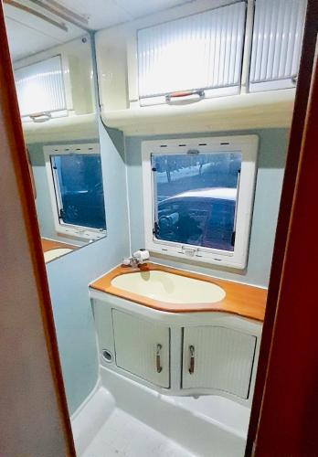 Camper Van For Rent, Tirana (Foto 11)