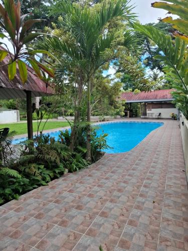 Forest garden residence in Bilar