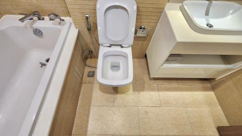 One-Bedroom Apartment image 10