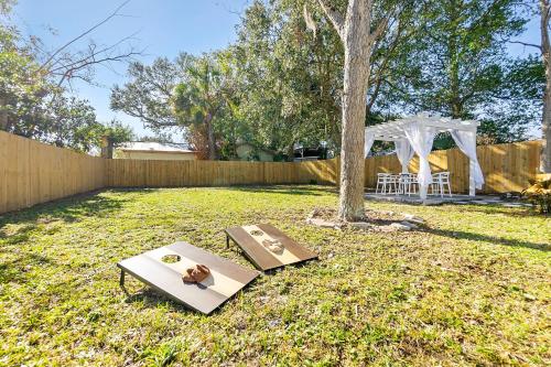 Cocos Cottage-Dog Friendly Mins to Town Chic in St. Augustine, USA