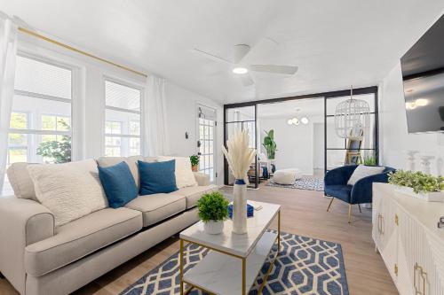 Cocos Cottage-Dog Friendly Mins to Town Chic in St. Augustine, USA