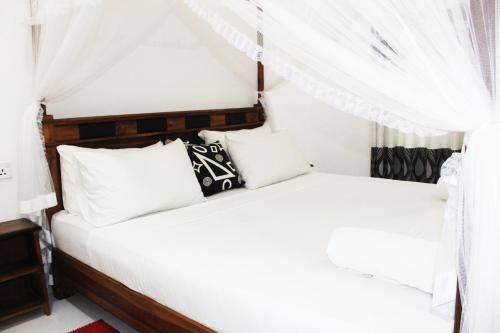 Standard Triple Room image 7