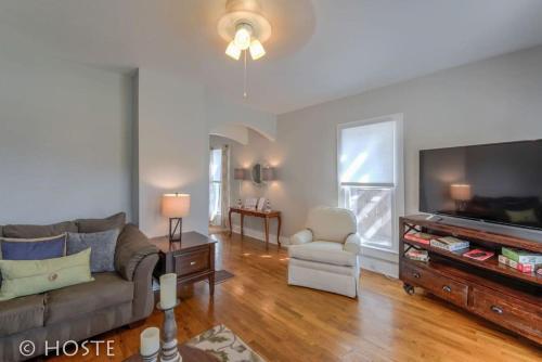 *H NEW!* Centrally Located 3BDRM Traveler`s Home Near Downtown Colorado Springs in Colorado Springs, USA
