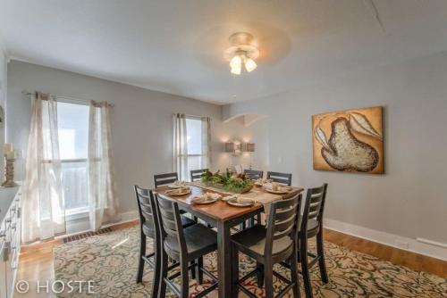 *H NEW!* Centrally Located 3BDRM Traveler`s Home Near Downtown Colorado Springs in Colorado Springs, USA