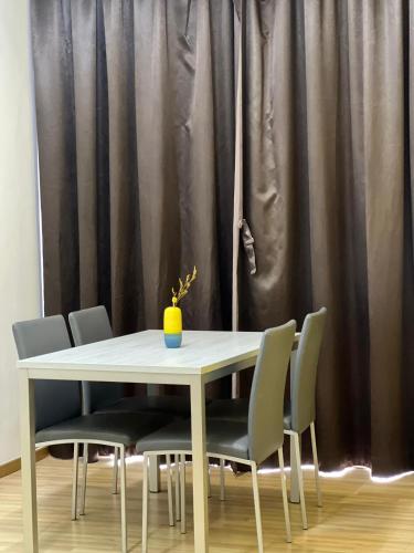 Teamwork Melaka - Entire Studio Apartment in Ayer Keroh Teamwork Melaka - Entire Studio Apartment in Ayer Keroh