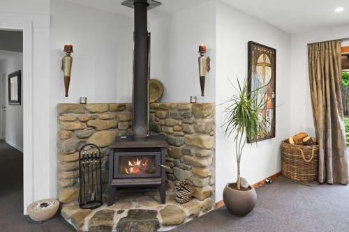 Isness - Your Haven on Hautere in Tehoro