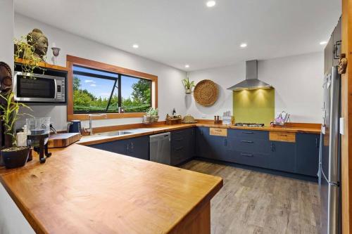 Isness - Your Haven on Hautere in Tehoro
