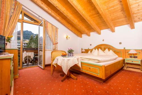 Double Room with Mountain View