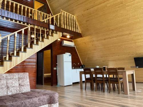 Instalaciones, Aframe Villa Qabala in Nohurqishlaq