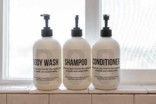 3BD Pool & Hot Tub Pool Table & Ping Pong