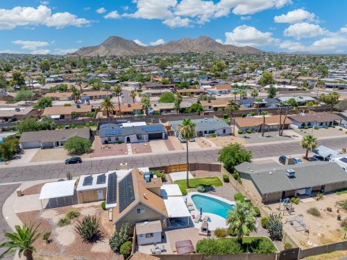 3BD Pool & Hot Tub Pool Table & Ping Pong