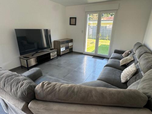 Maison avec jacuzzi et sauna in เอปินาล