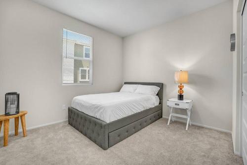 NEW Modern Home 3BR 3BA in West Covina, USA
