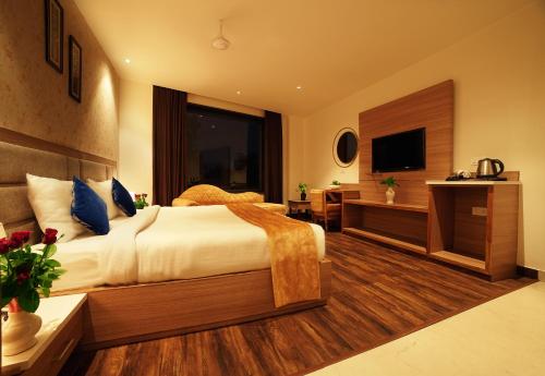 Superior Queen Room image 4