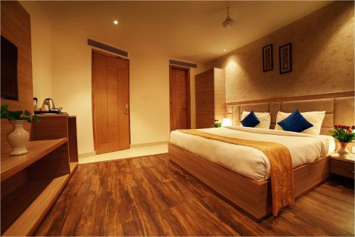 Superior Queen Room image 1