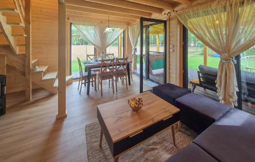 Gorgeous Home In Nowe Warpno With Sauna in Nowe Warpno