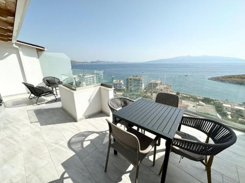 Elite Sea View Jacuzzi Penthouses - image 4