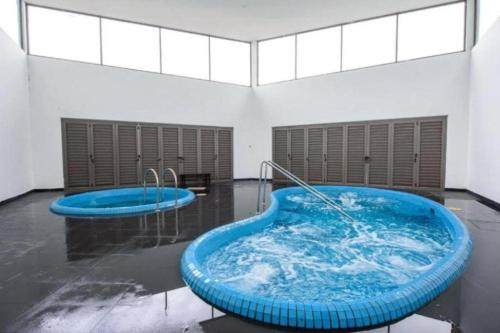 Hot tub, Serene French Family Retreat with Sunrise View near Sungai Palas BOH Tea Plantation