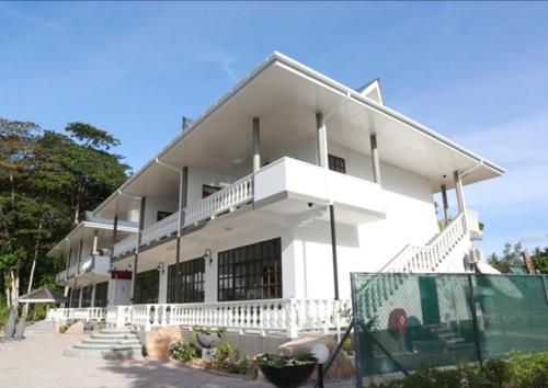 La Digue Self-Catering Apartments La Digue Self-Catering Apartments