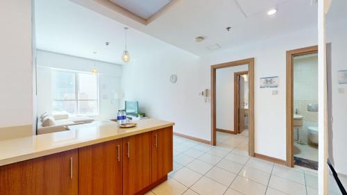 Primestay - Cozy & Spacious 1BR in Dubai Marina - image 4